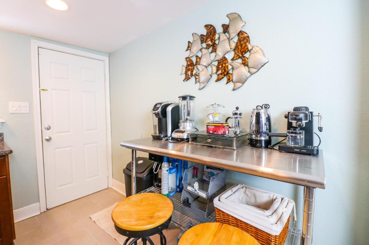Perfect Location Spacious Yard Coffee Bar At This Lovely Beach Home 加尔维斯敦 外观 照片